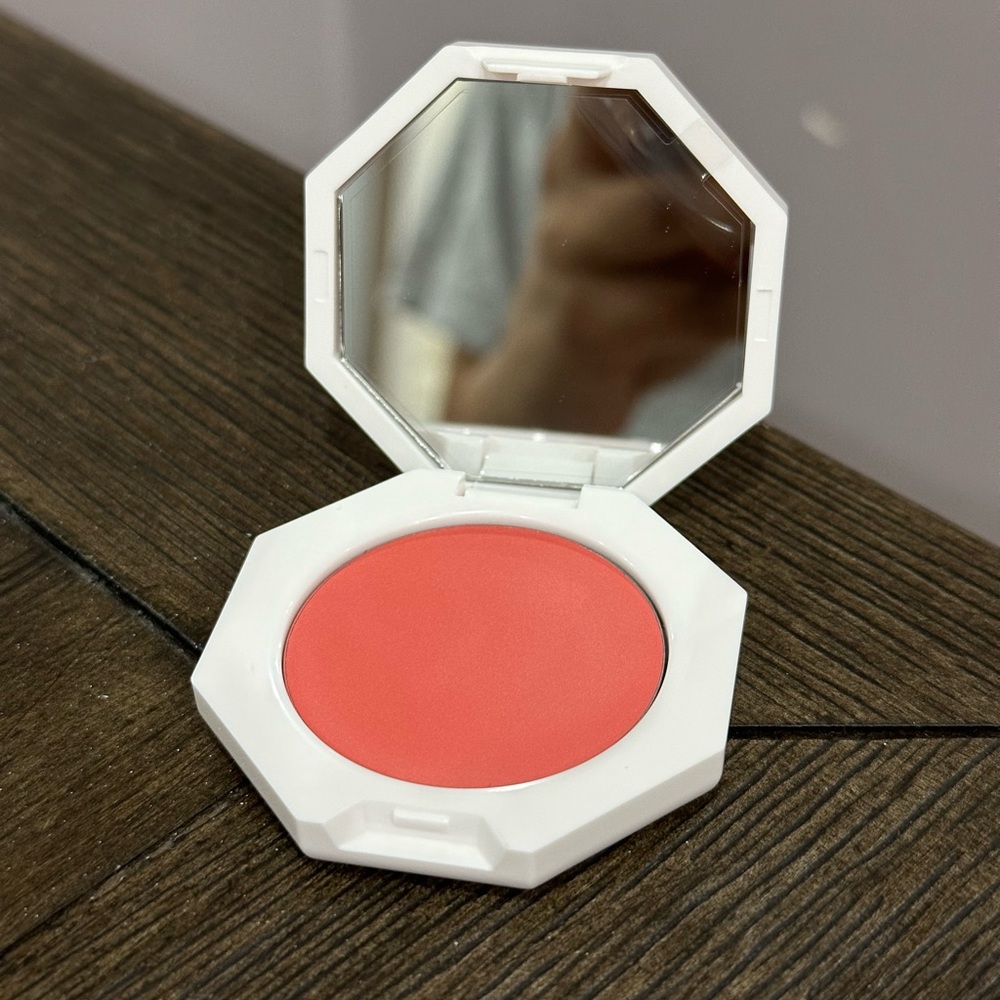 Fenty Beauty By Rihanna Cheeks Out Freestyle Cream Blush
